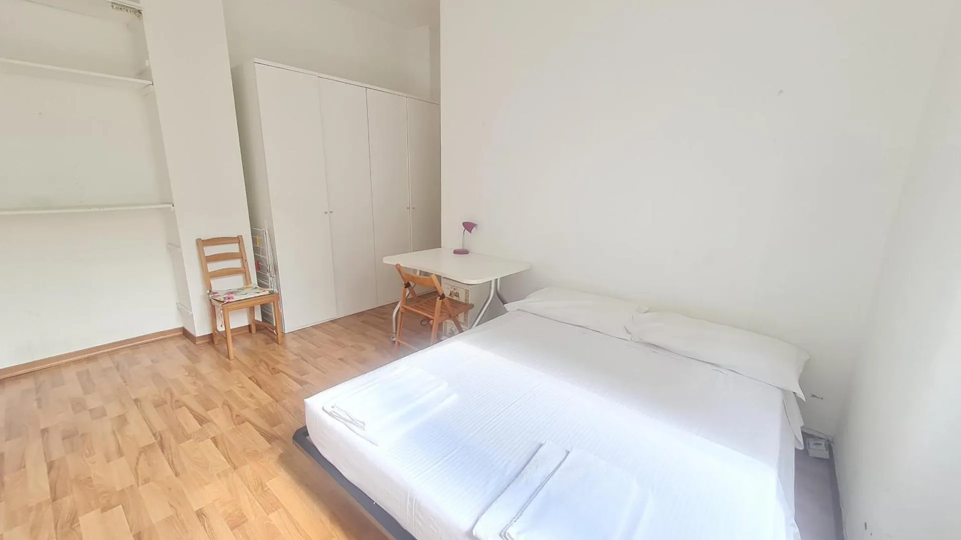 Duomo - Santa Maria Valle Convenient Apartment Mediolan